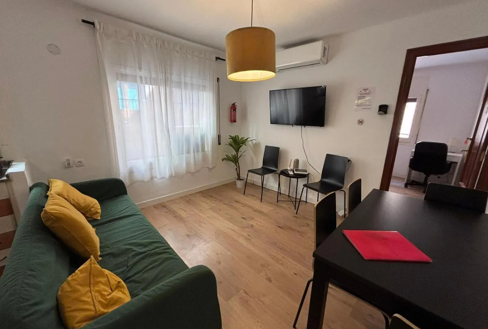 Beautiful Apartment In Tarragona'S Old Town